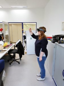 CCEC Mitarbeiter testen Augmented und Virtual Reality